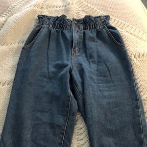 Paper bag Forever 21 Blue Jeans Never Worn Size 26, adjustable waist line
